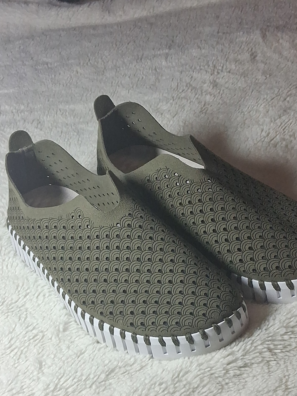 Ilse Jacobsen Olive Green Perforated Slip-Ons with White Sole Size 8.5 W